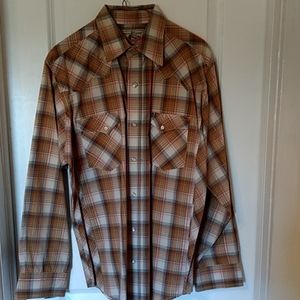 Wrangler pearl snap shirt